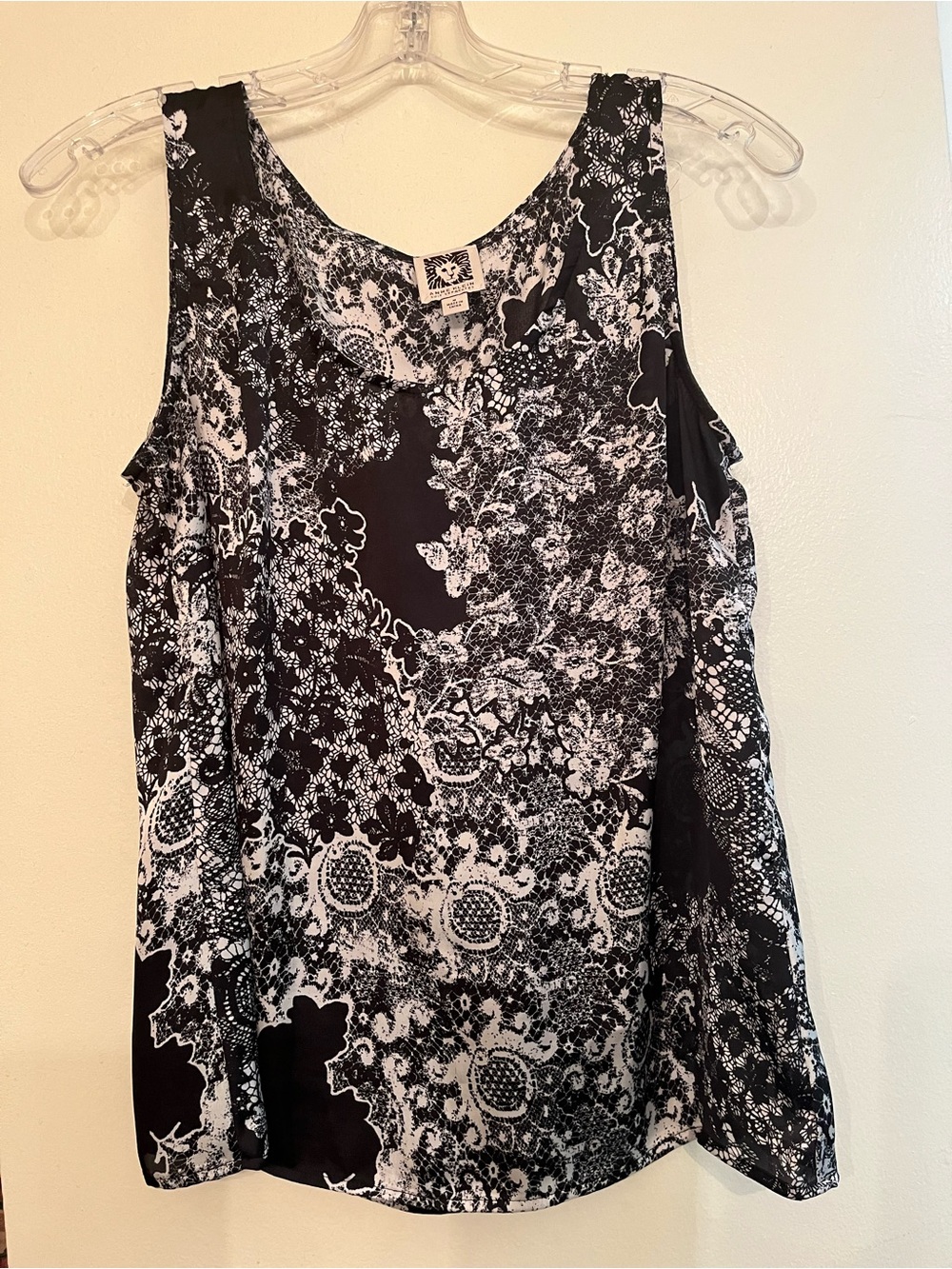 Anne Klein Black and White Floral  Scoop Neck Tank -Size Medium